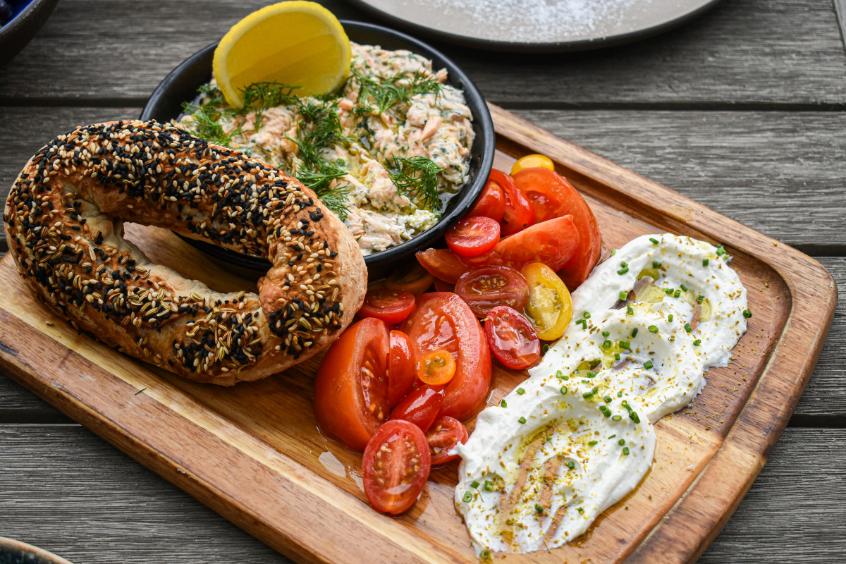 Jerusalem Bagel w/ Smoked Salmon Spread