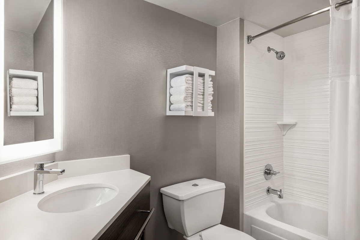Guest Standard Bathroom/Shower