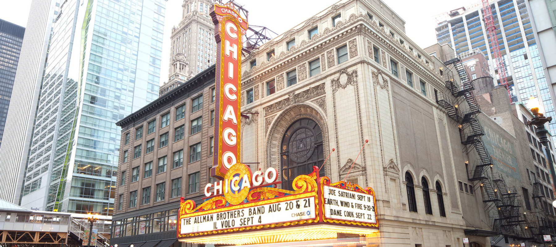 Chicago Theatre on State Street - Chicago Loop