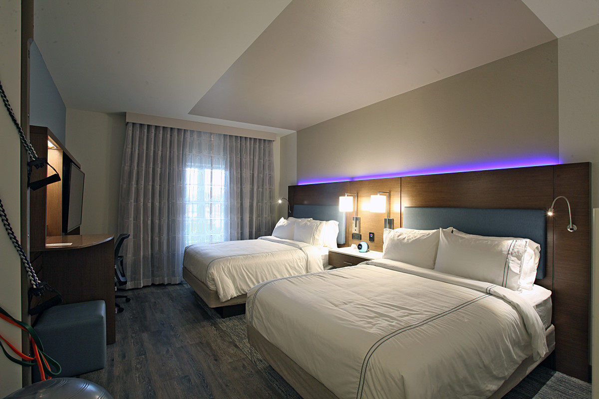 Double Queen Room