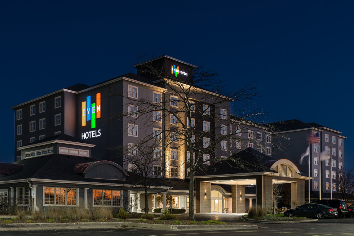 EVEN Hotel Exterior