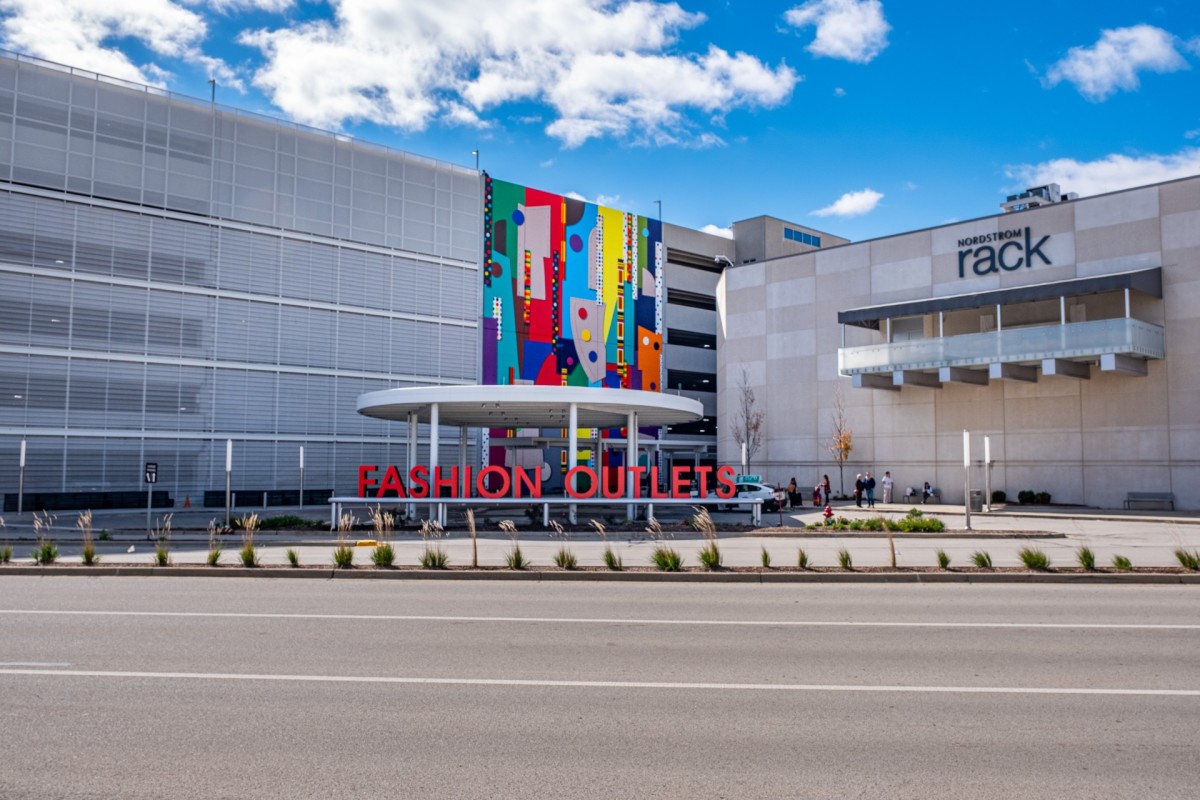 Fashion Outlets of Chicago Main Entrance - Rosemont