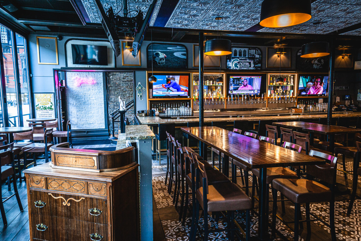 Hopsmith Main Dining Room