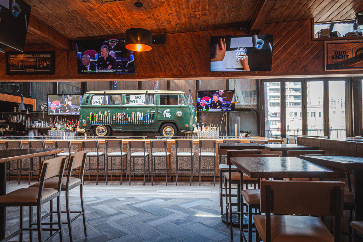 Hopsmith Second Floor Bar