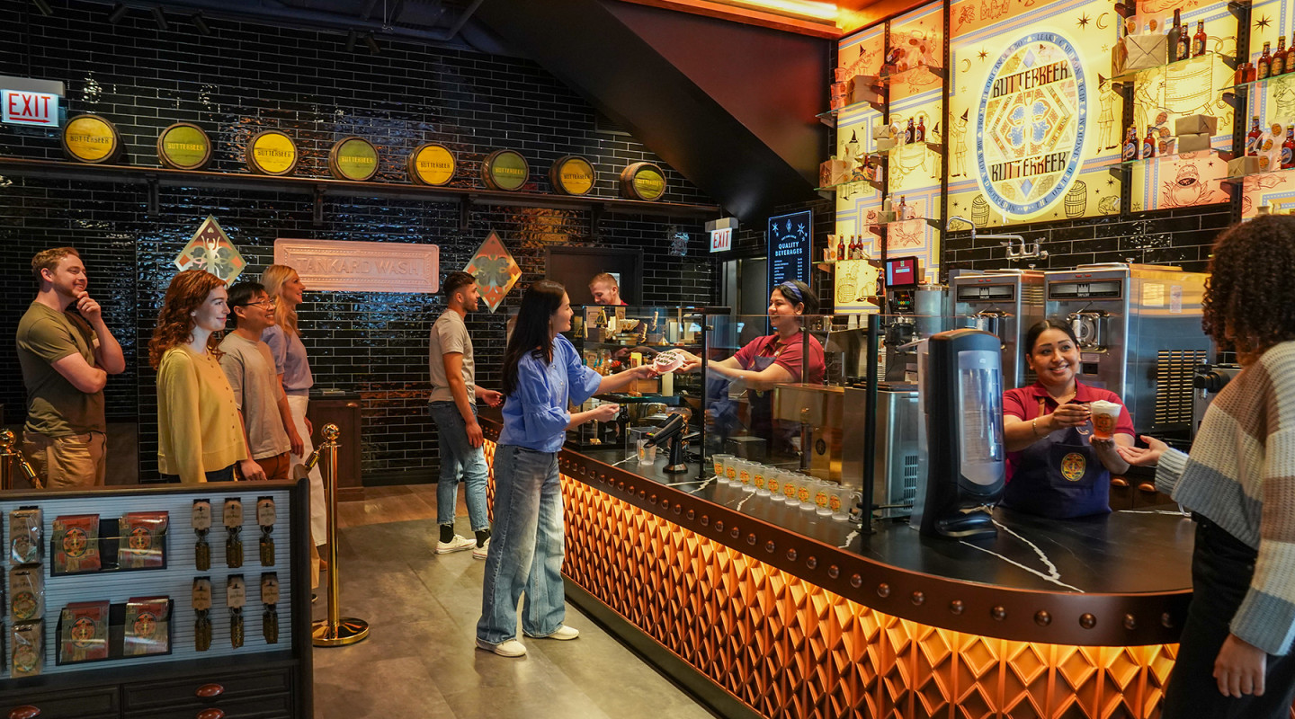 Harry Potter Shop Chicago - Butterbeer Bar