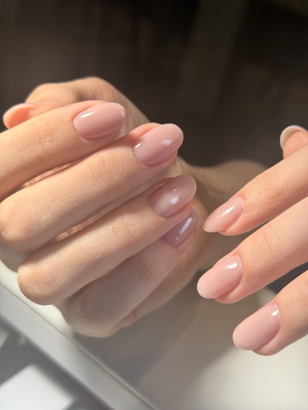 312 Nails & Spa - Elegant Gel Manicure