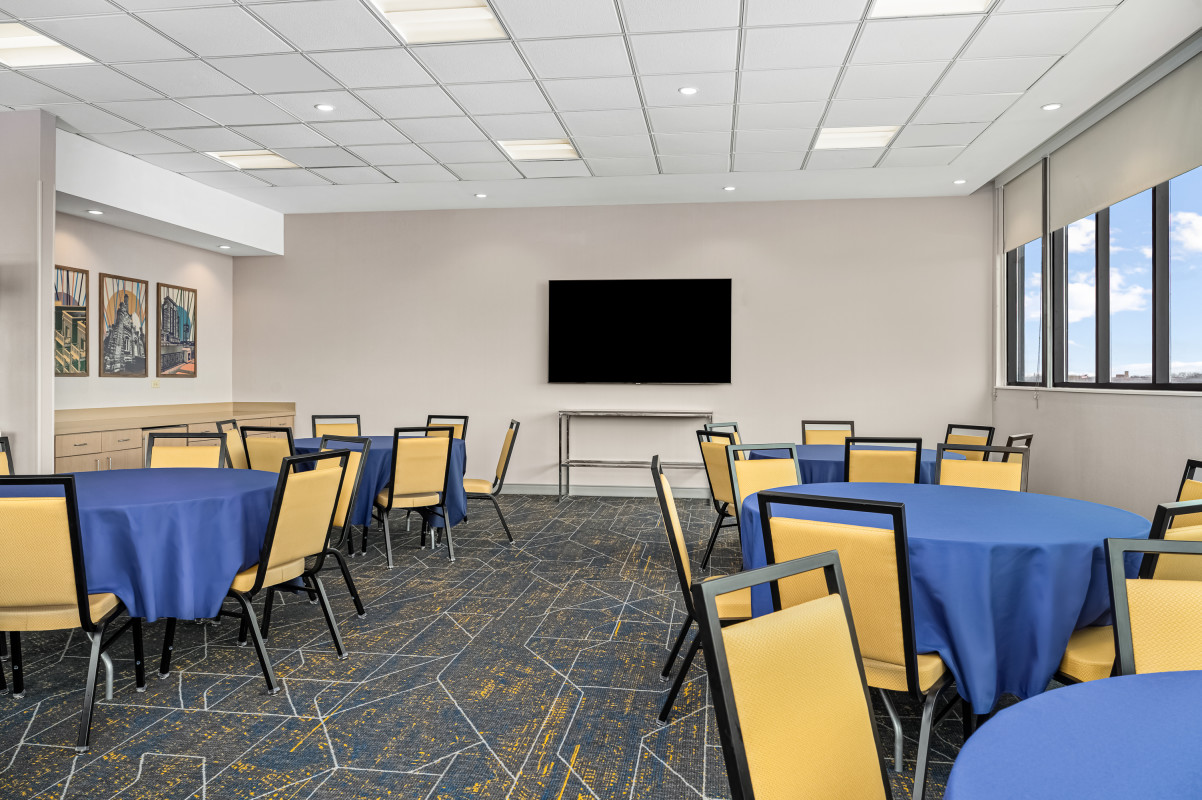 Newly Renovated Lakeshore Room