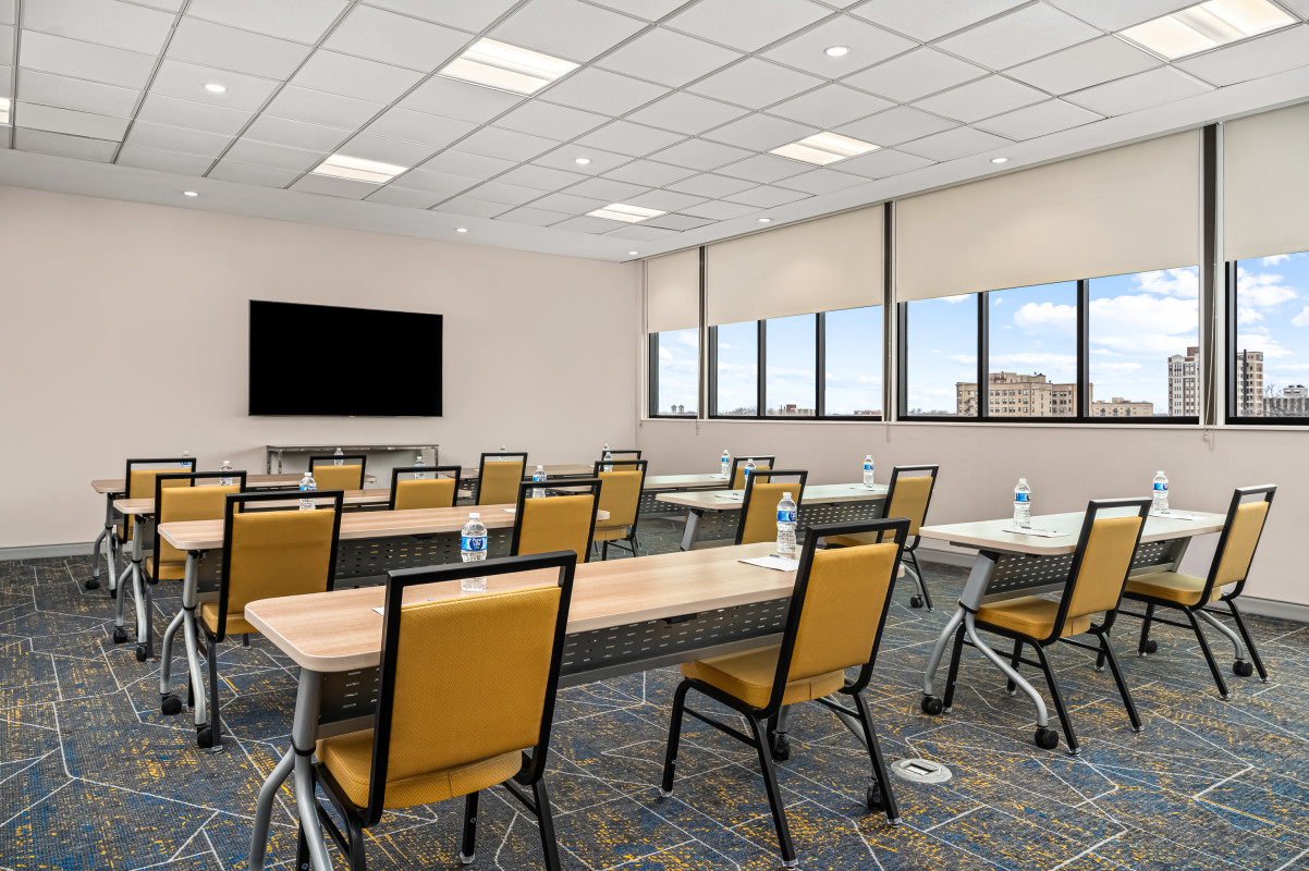 Newly Renovated Lakeshore Meeting Space