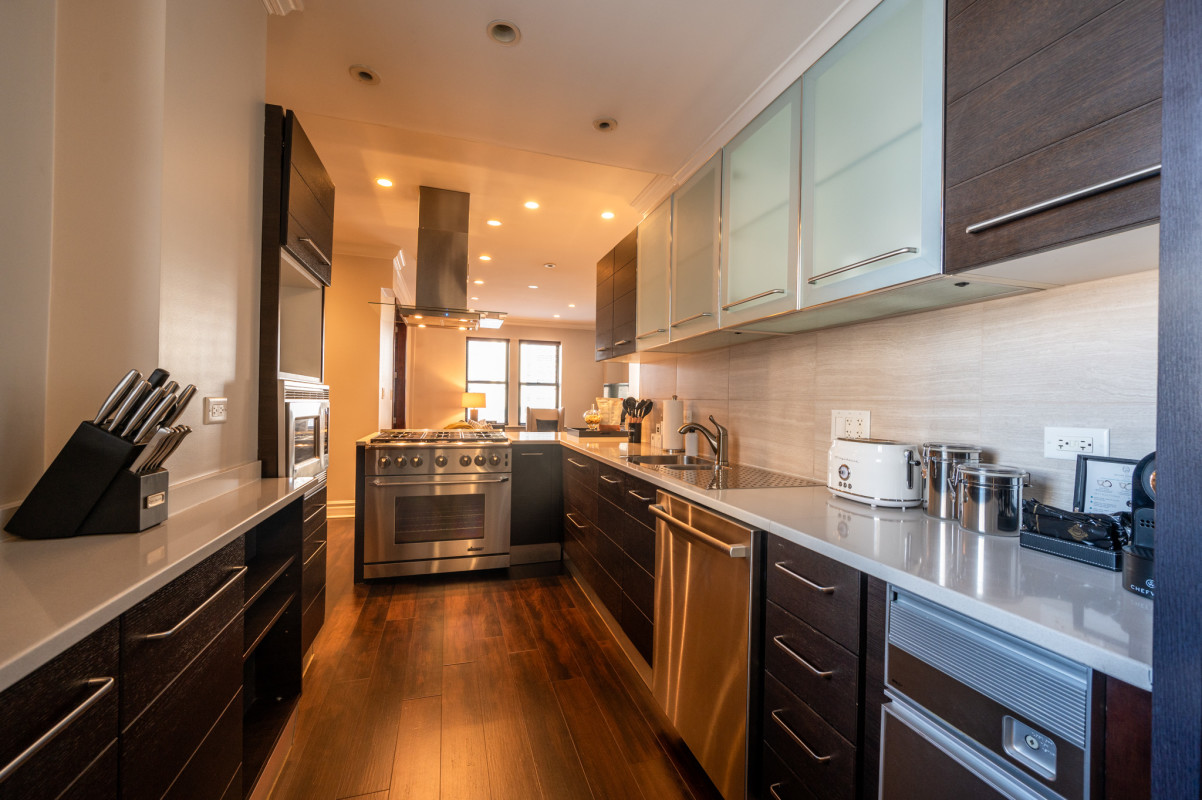 Furnished 1 Bed | 1.5 Baths (Kitchen)