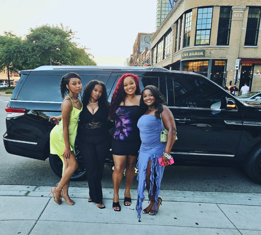 VANS CHICAGO LIMO SERVICE CHICAGO BLACK CAR SERVICE