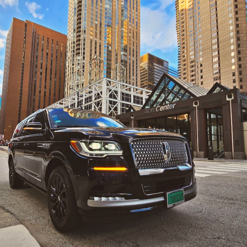 VANS CHICAGO LIMO SERVICE CHICAGO BLACK CAR SERVICE