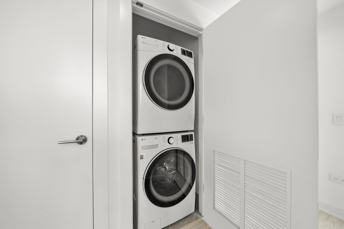 Level Chicago - In-suite Washer/Dryer