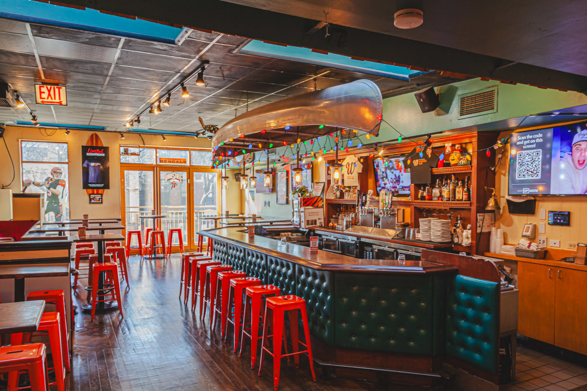 Woodie's Second Floor Bar