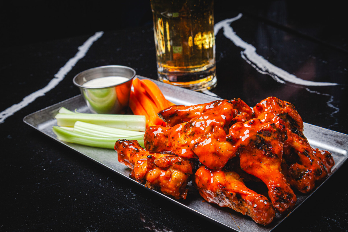 Fatpour Traditional Chicken Wings