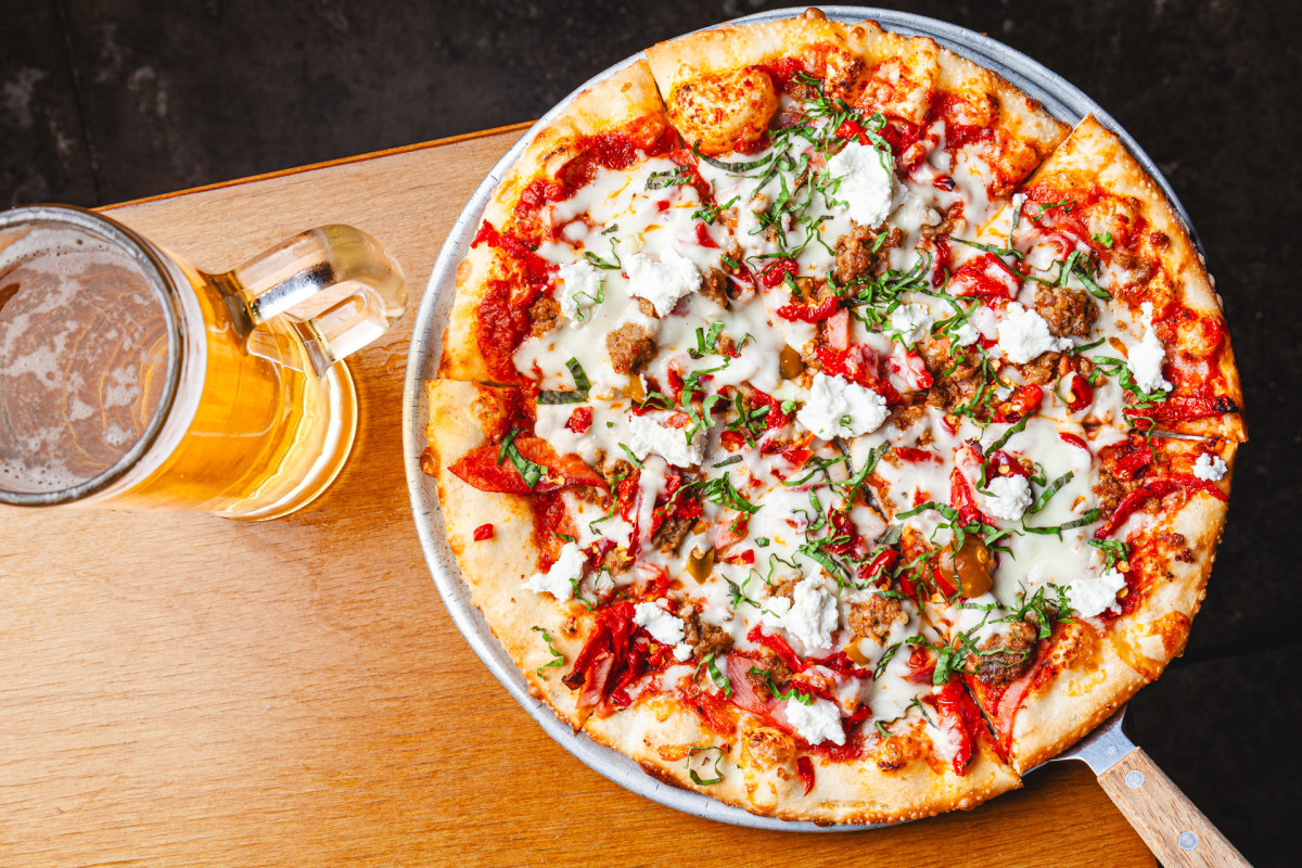 The De Niro Specialty Pizza