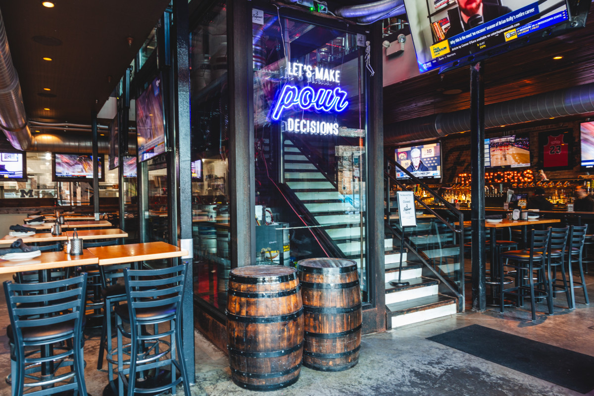 Fatpour Main Dining Room