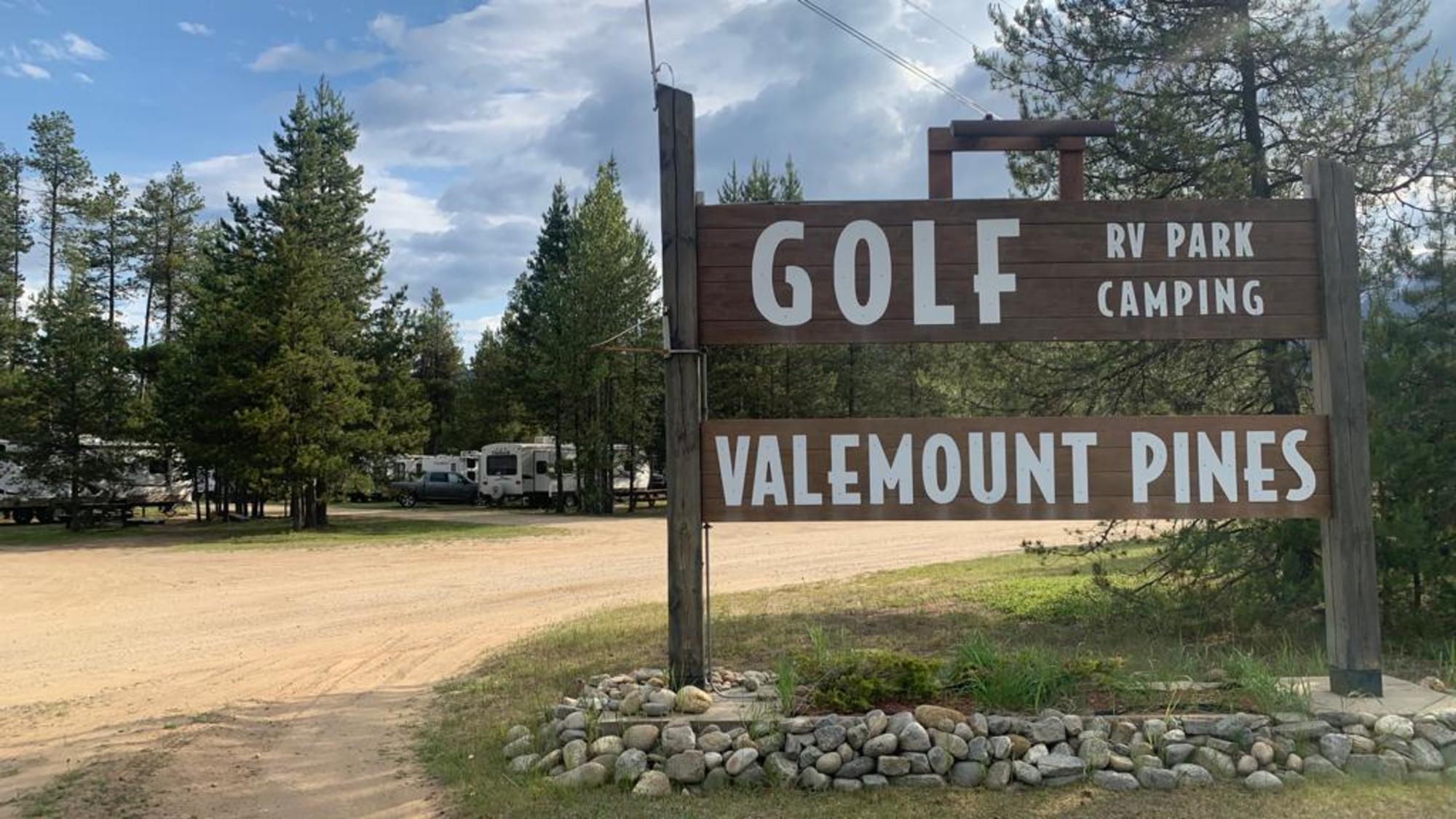 Valemount Pines Golf and RV Park