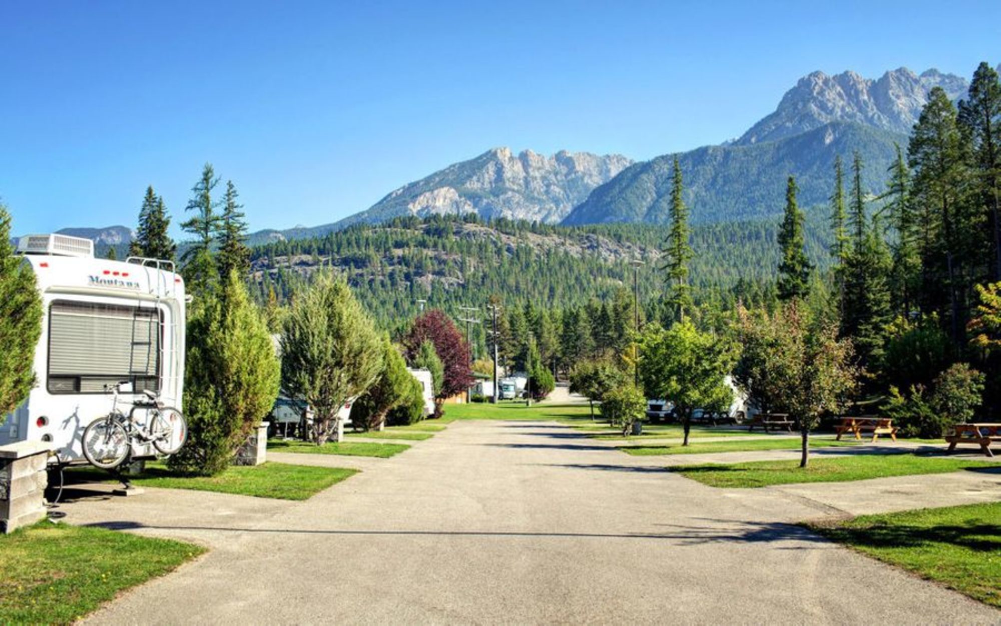 Fairmont Hot Springs Resort Mountain view sites