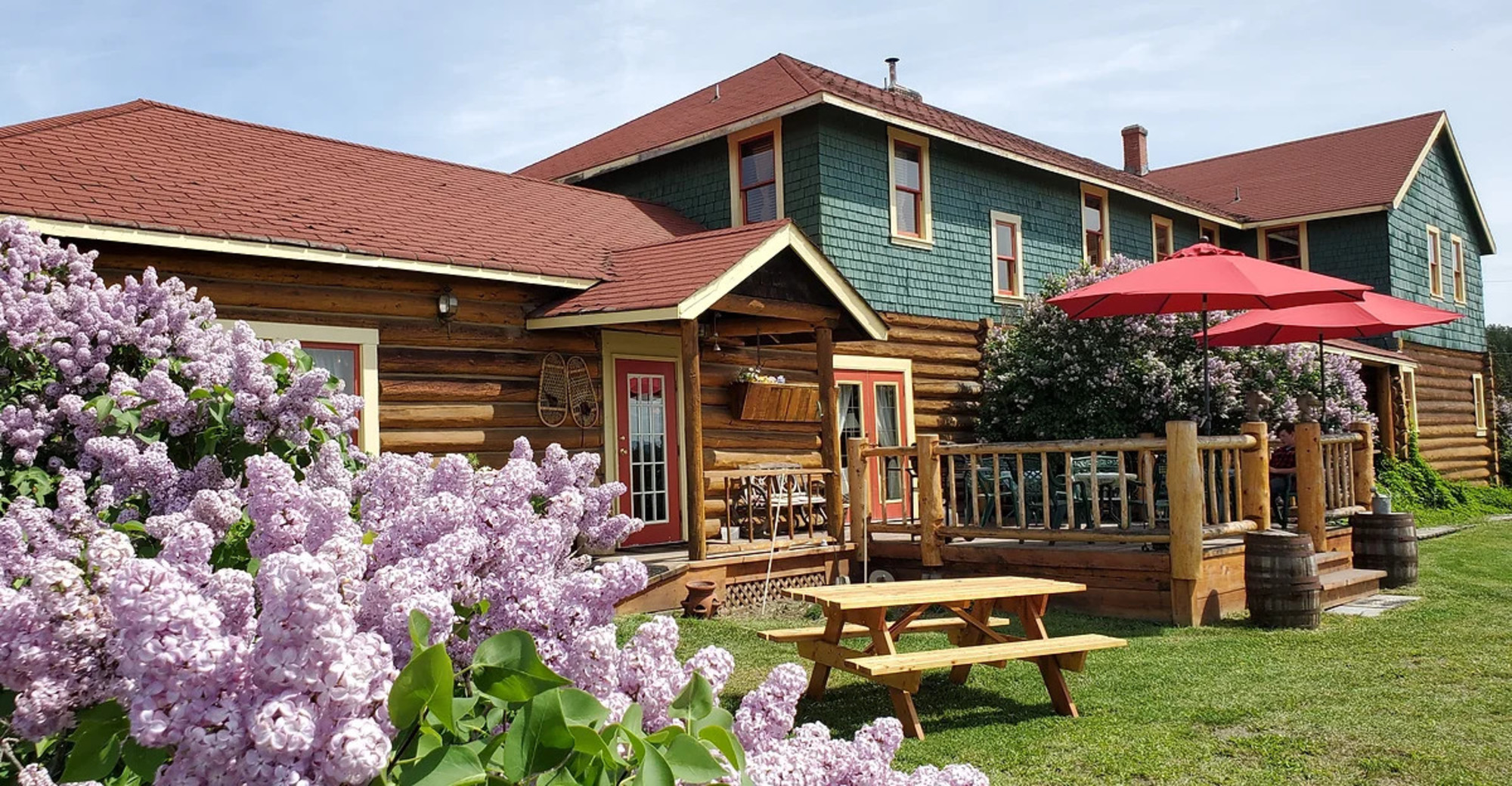 The Historic Chilcotin Lodge