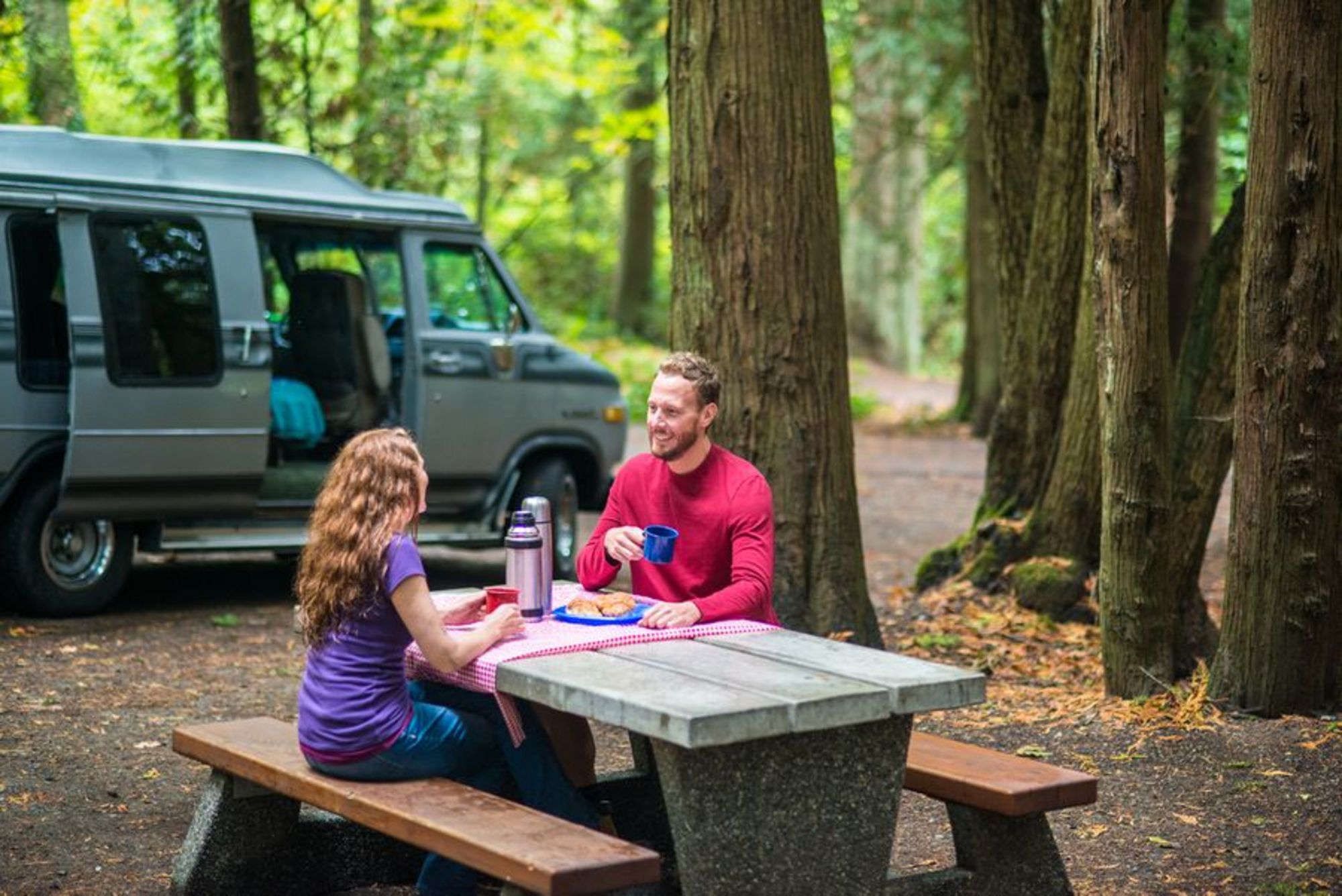 smonecten campground picnic table couple