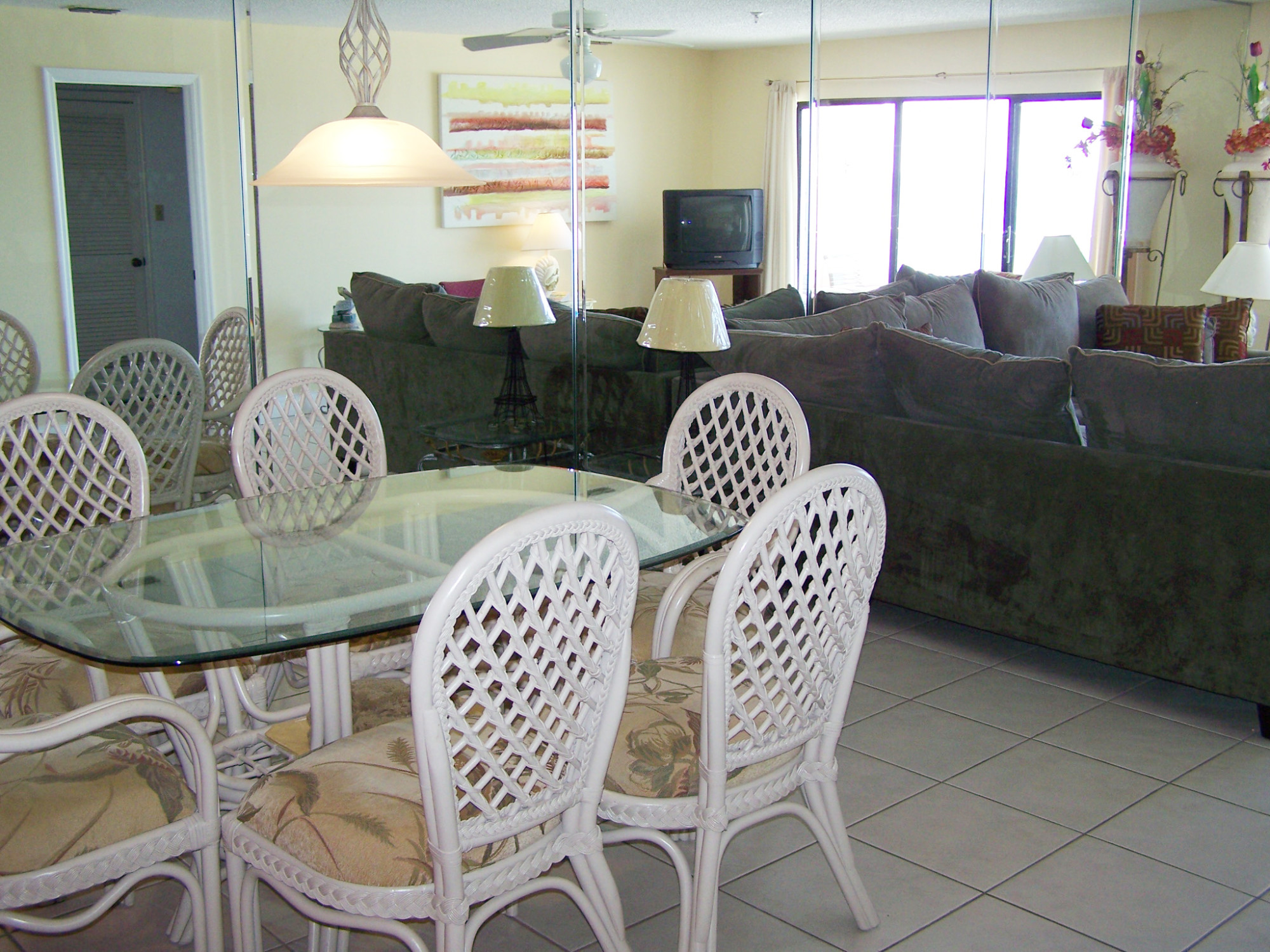 Dining / Living Room