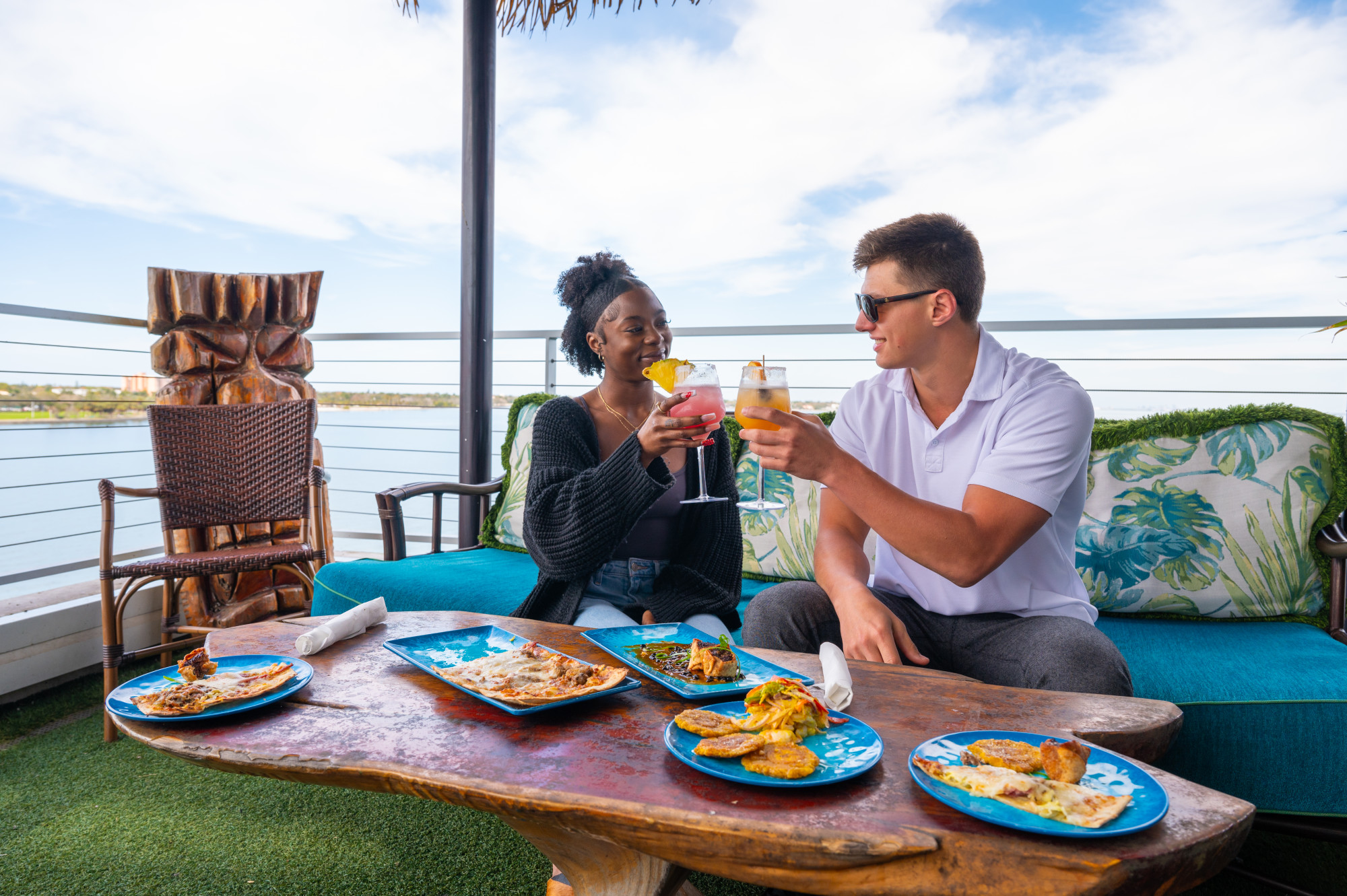 Waterfront dining at Pier Teaki in St. Petersburg