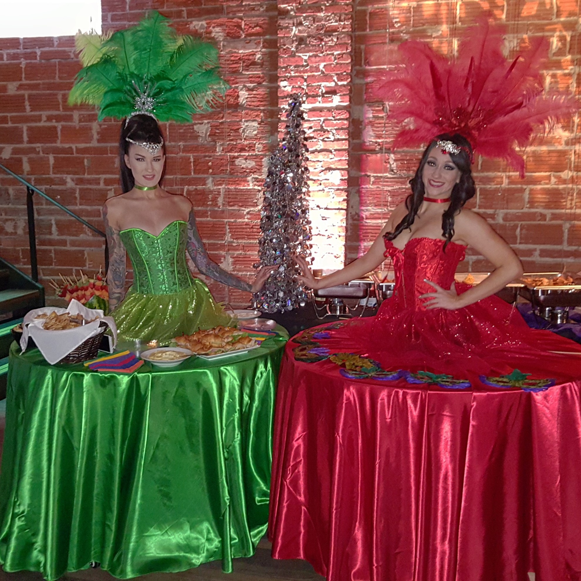 Strolling Tables at NOVA 535