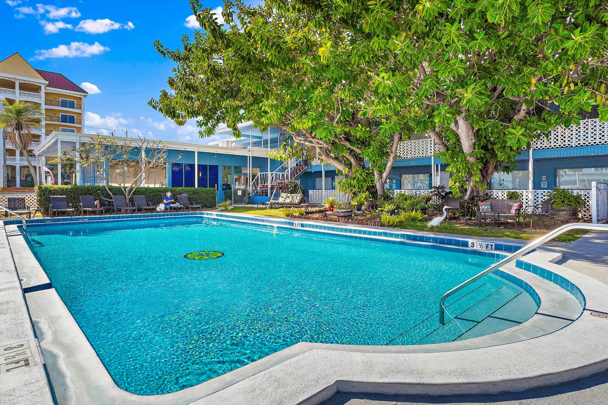 Malibu Resort Motel Pool