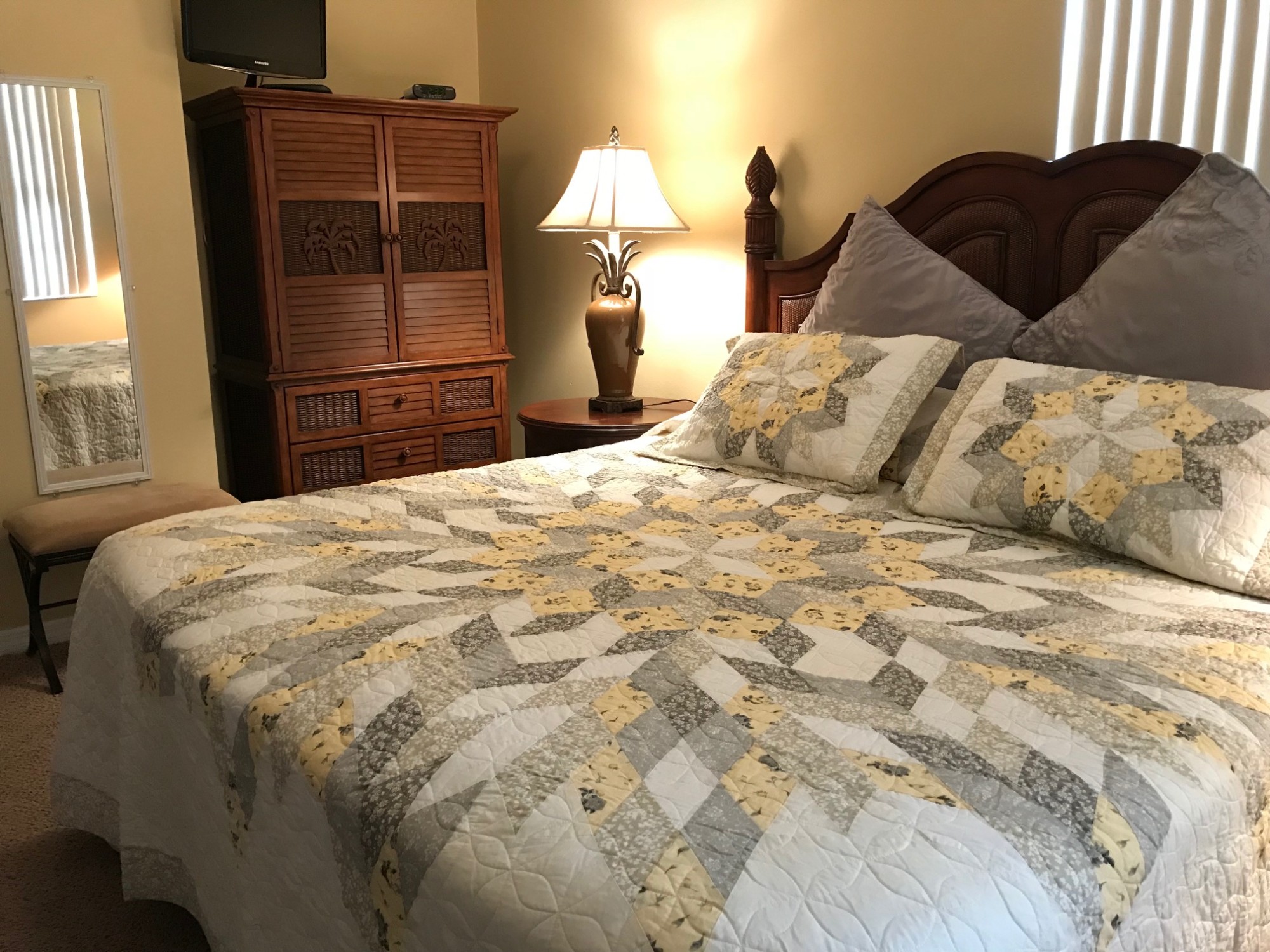 Guest bedroom