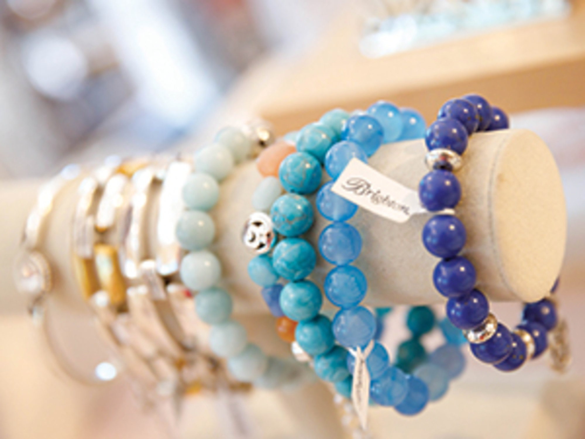 Great Designers...Brighton, Uno de 50...and many more! New added daily!