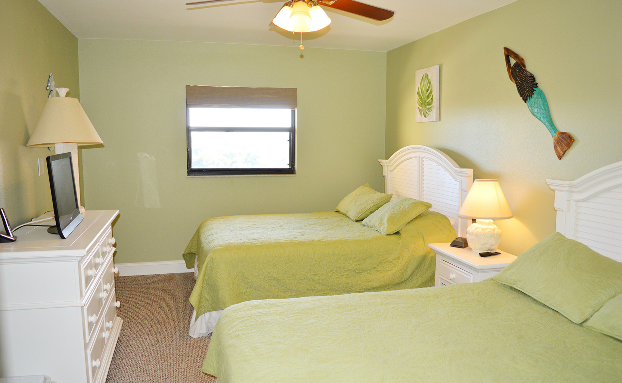Second bedroom of Gulf front condo by TRS-Travel Resort Services