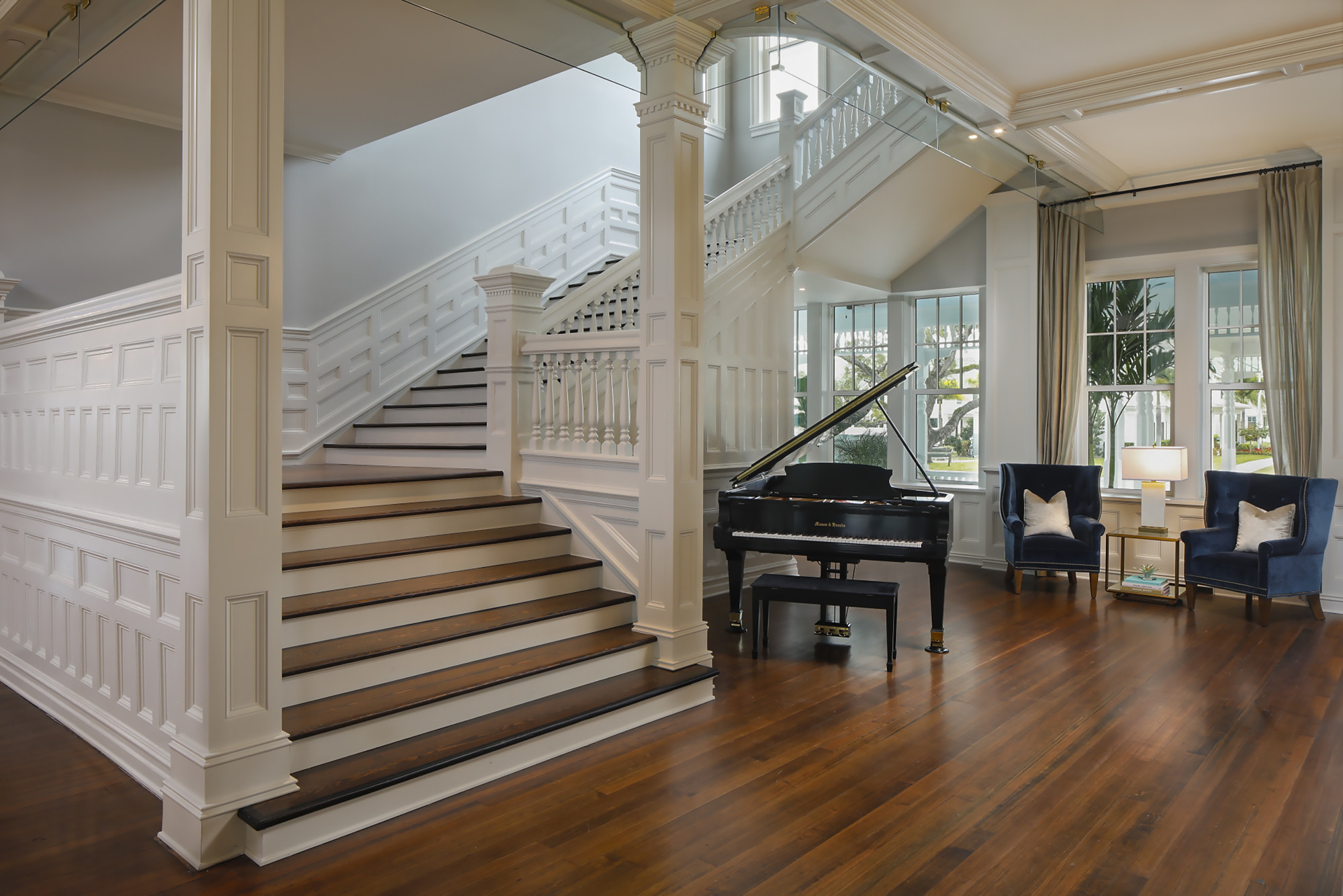 Belleview Inn Grand Staircase