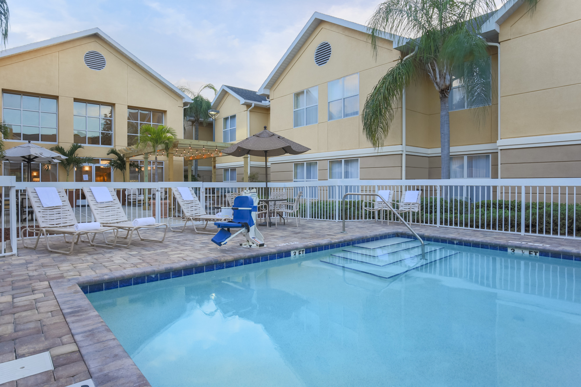 Pool/ Oustside Area