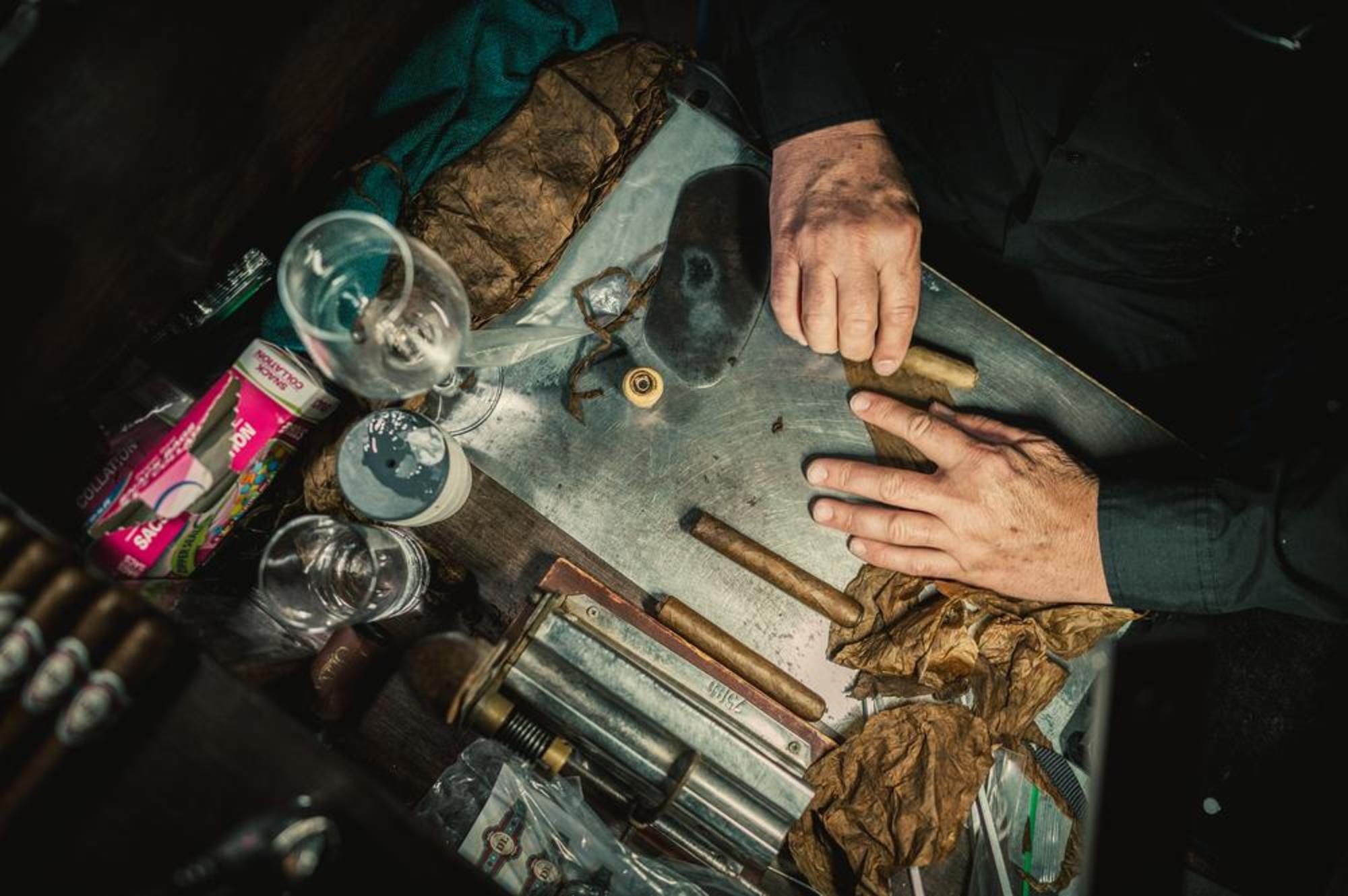 Cigar Roller