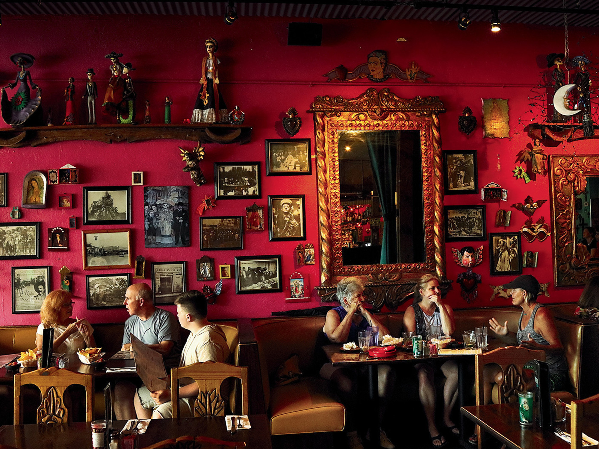 Casa Tina Dining Room
