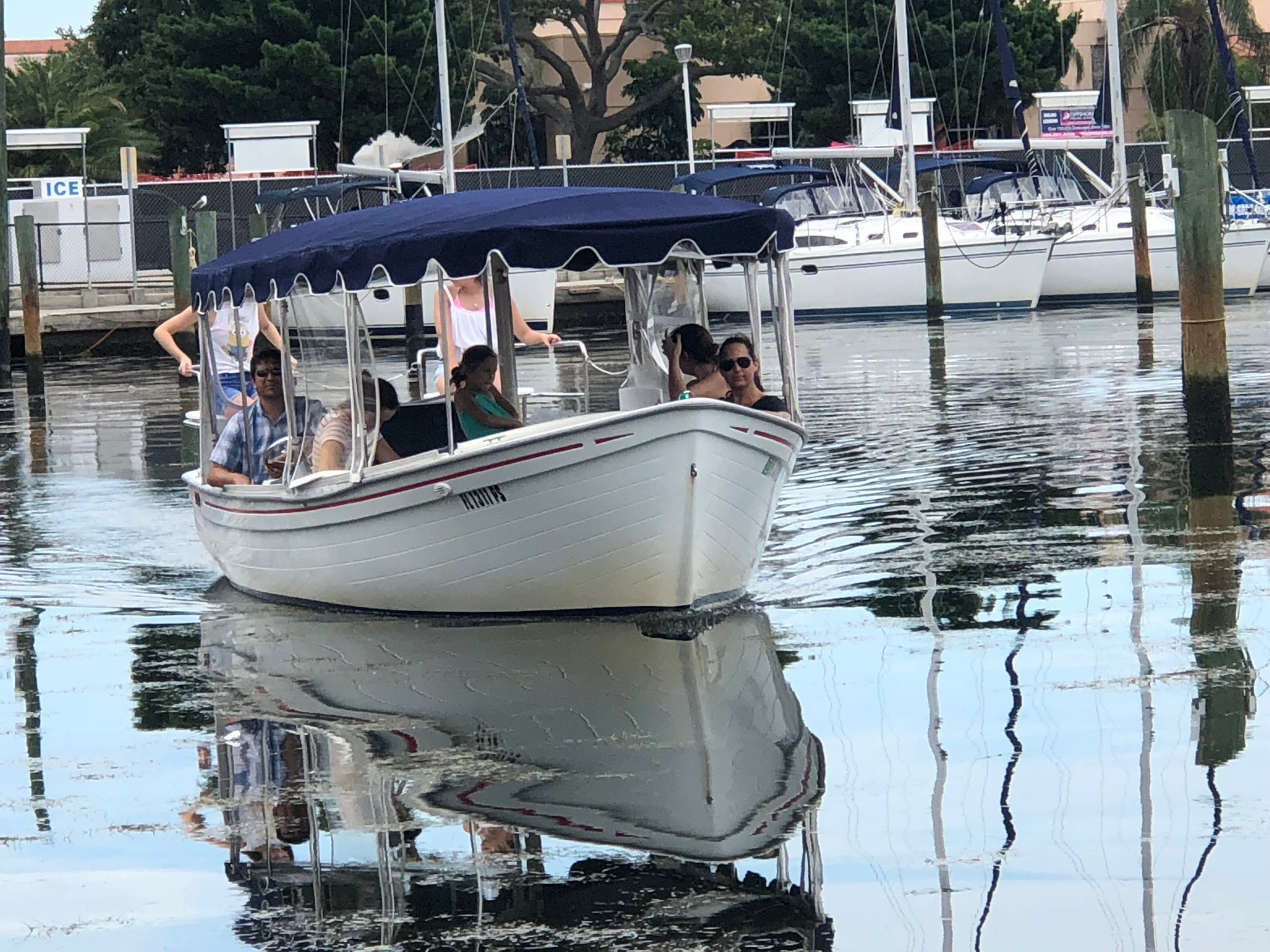 Electric Boat Rental