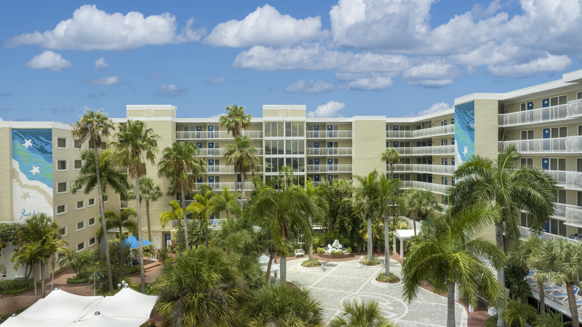 Garden Courtyard at Island Grand