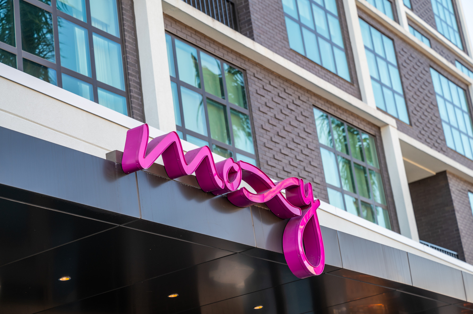Moxy
