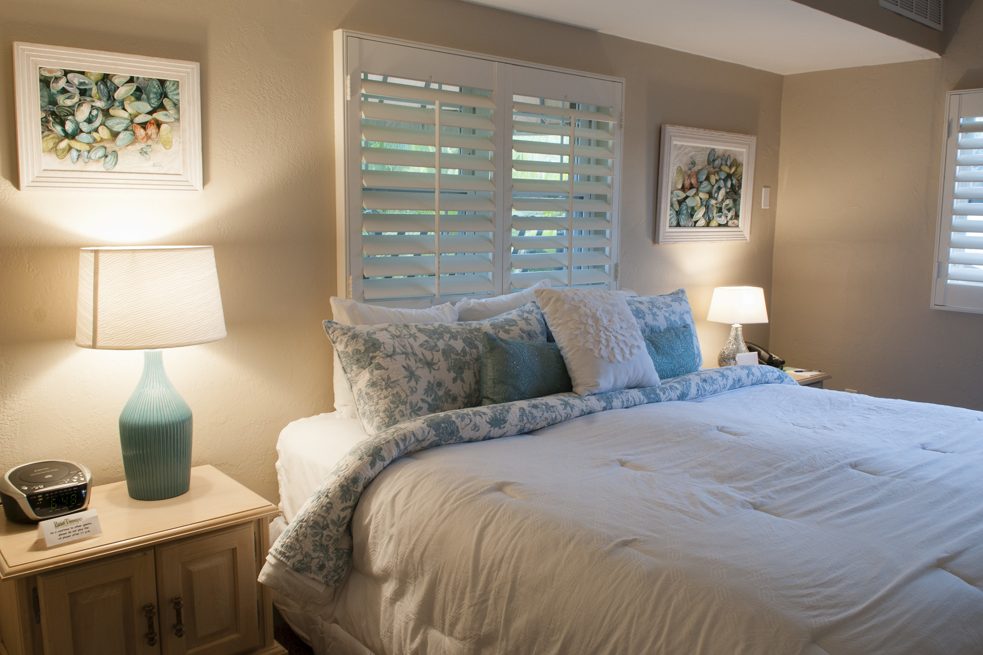 Tropical Courtyard Suite Bedroom Area