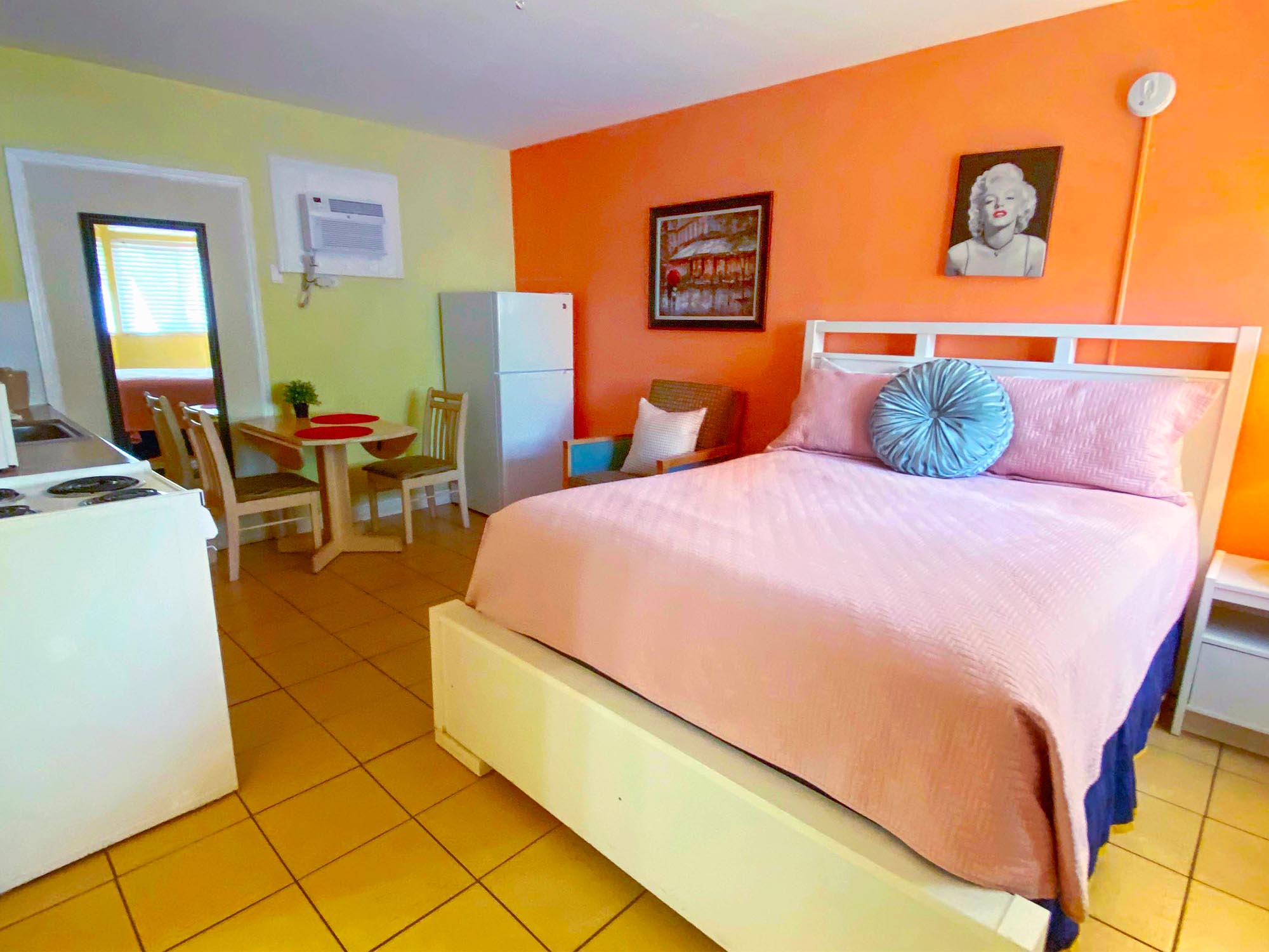 Studio room with a queen bed