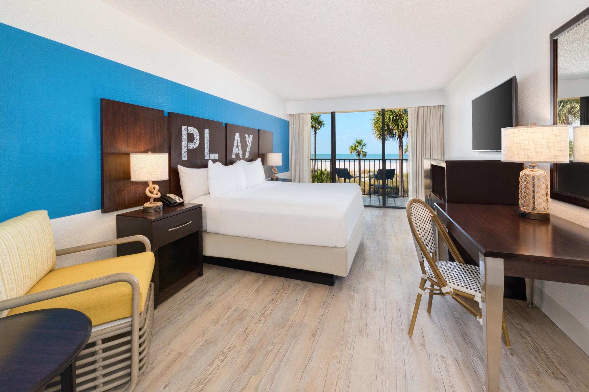 Traditional King Beachfront