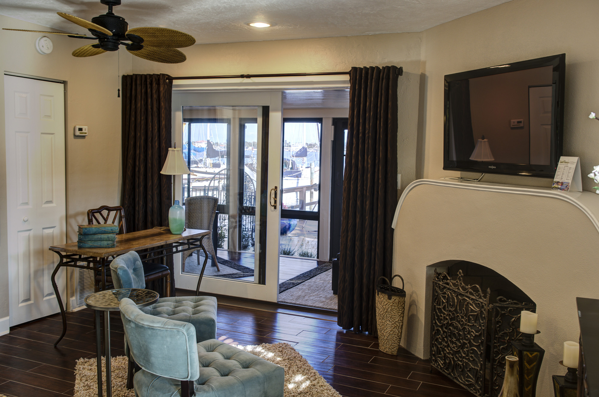 Waterfront Presidential Suite
