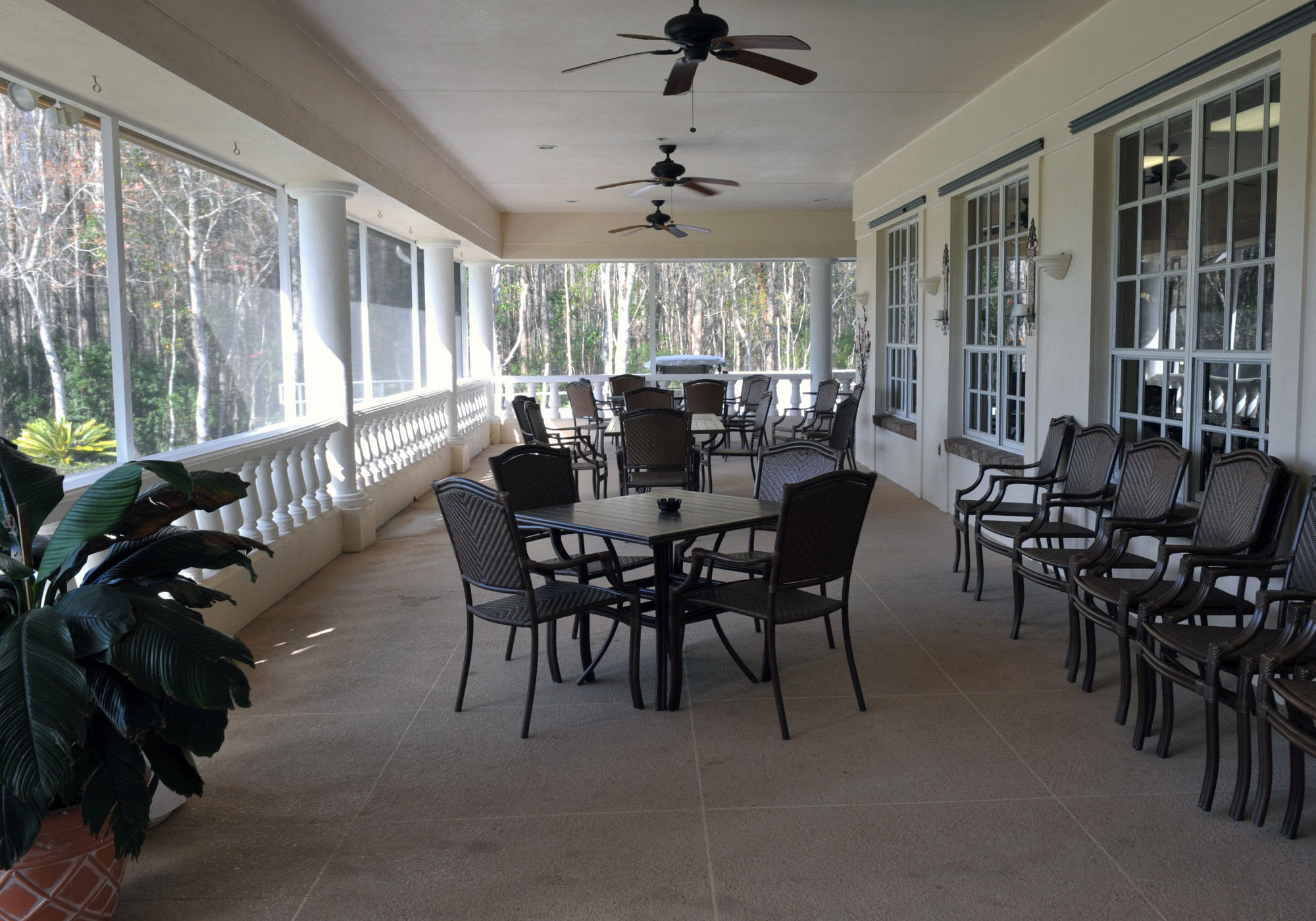 Crescent Oaks Country Club