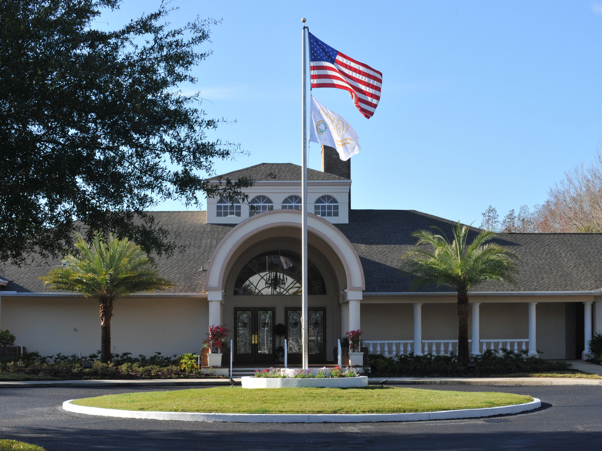 Crescent Oaks Country Club