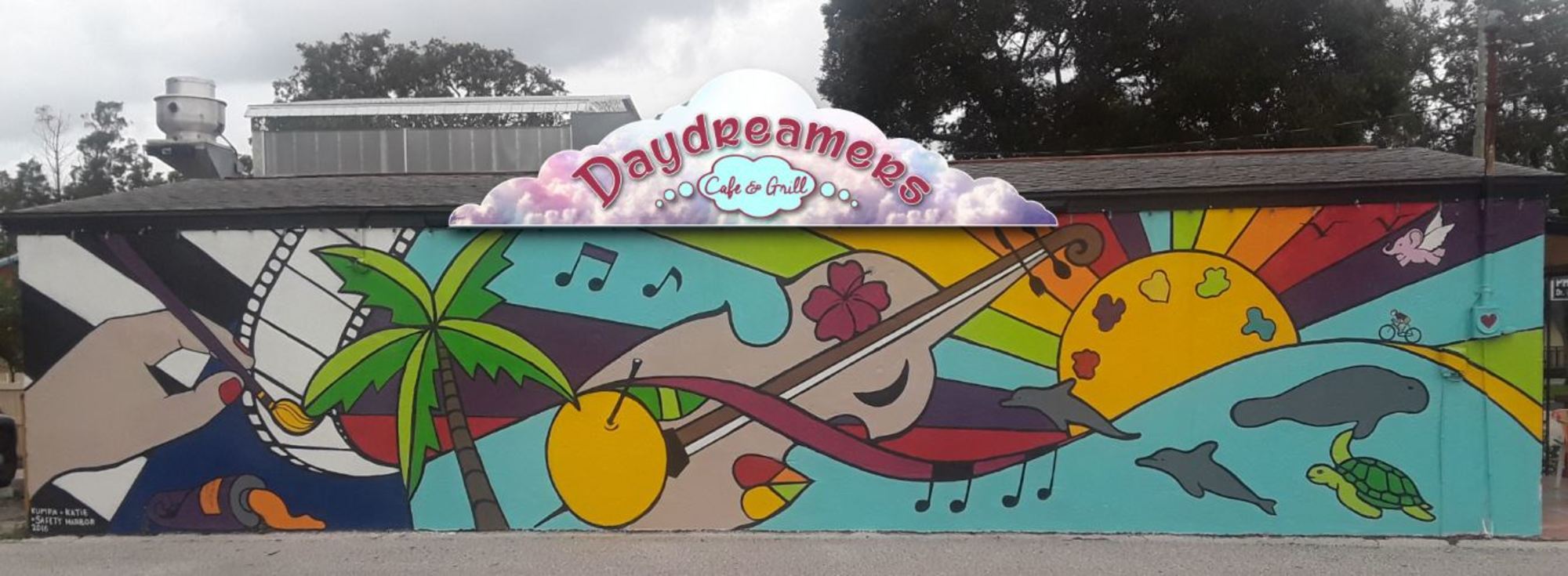 Daydreamers Cafe & Grill
