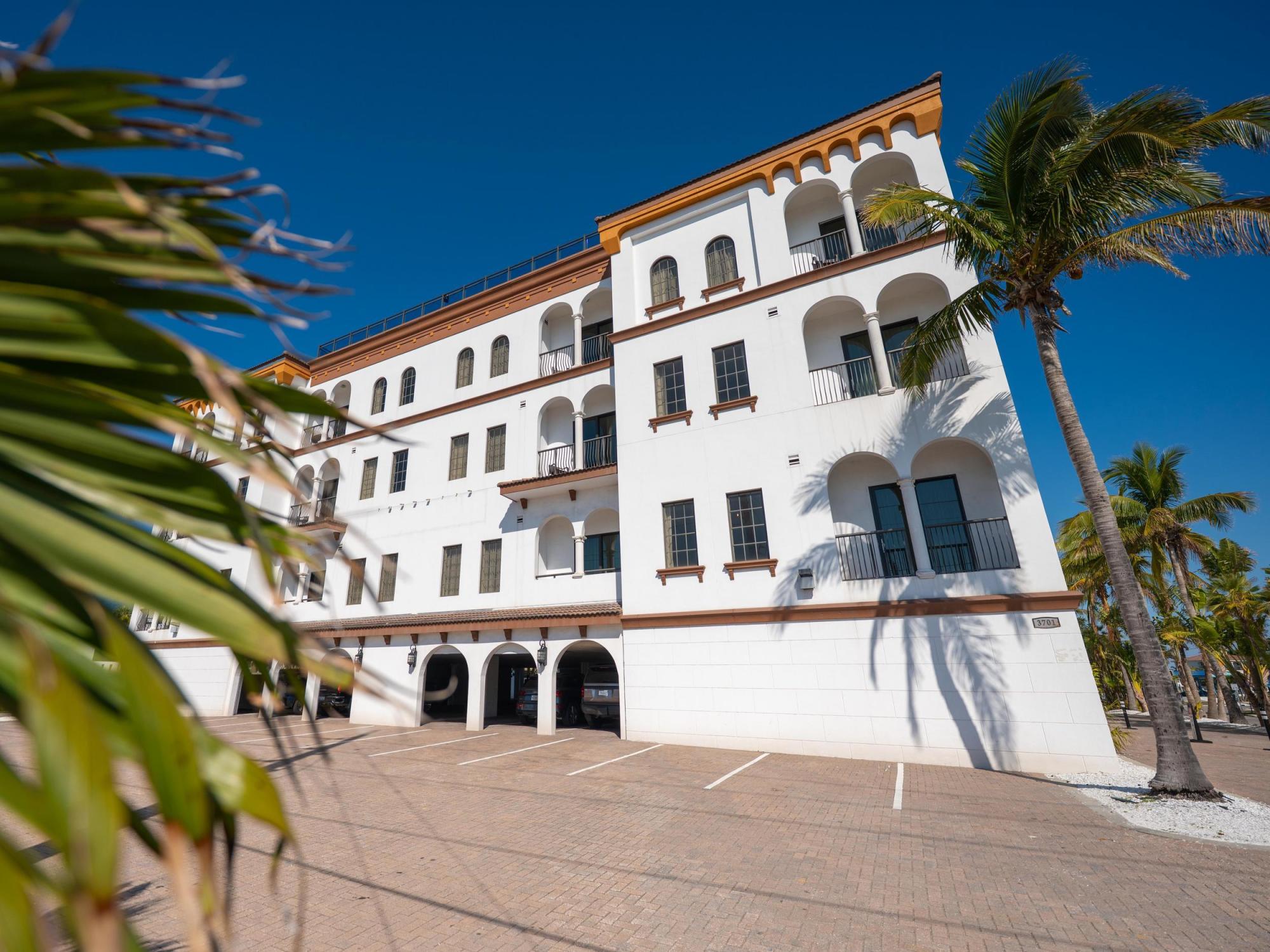 hotel zamora exterior