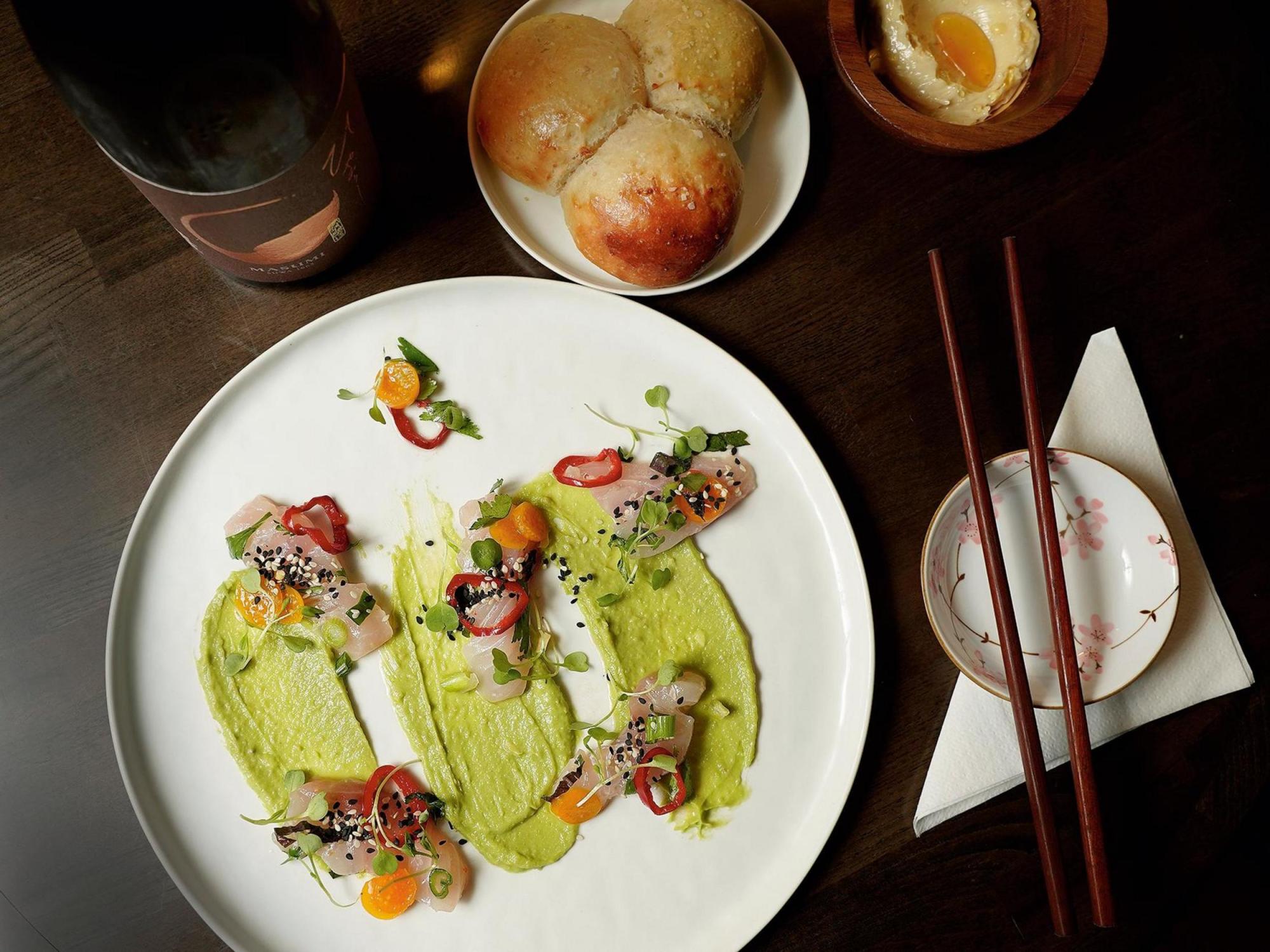 artistic plate at in between days