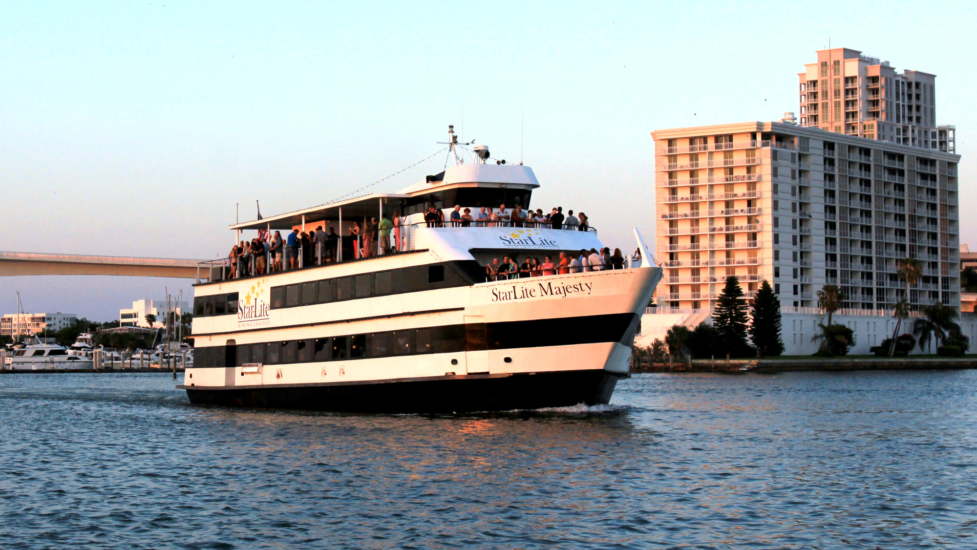 StarLite Majesty Dining Yacht on the smooth inland waters of Clearwater harbor