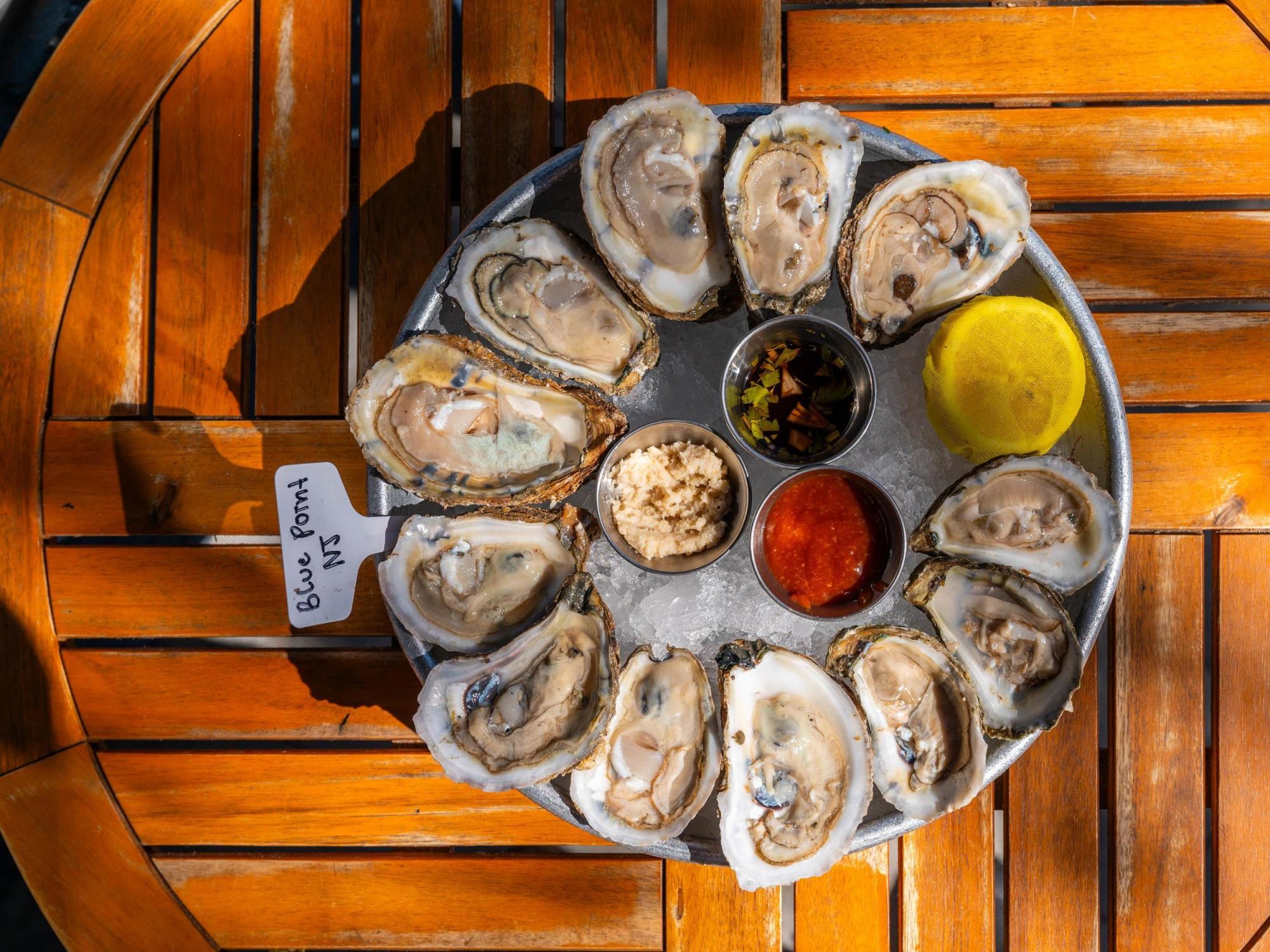 tides market oysters