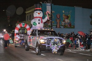 LIGHT PARADE & KRIS KRINGLE MART